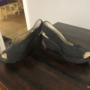 Open toe wedge shoes